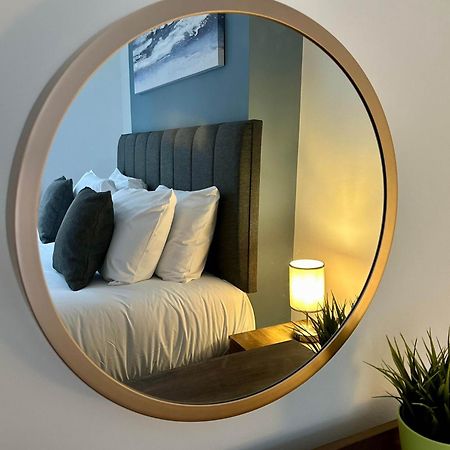 Hyde Brewery House - 2 Bedroom House With Parking Уинчестър Екстериор снимка